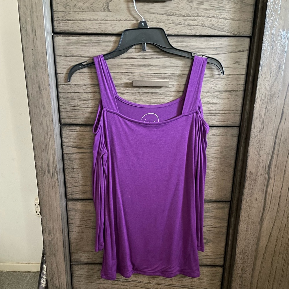 NWOT Cold Shoulder Top - Medium